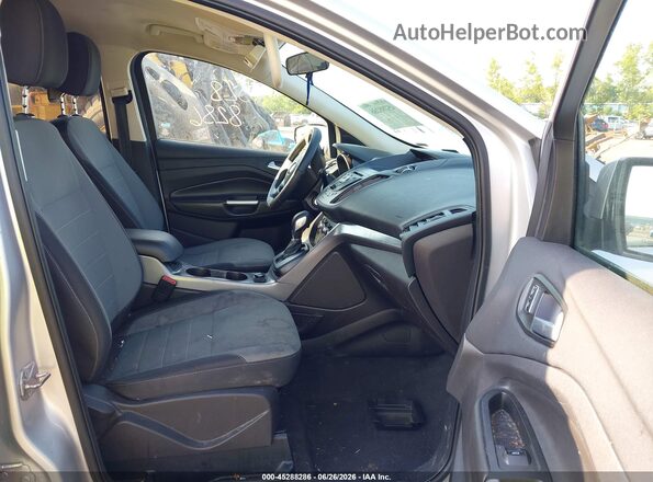 1FMCU0G72GUA37232 2016 FORD ESCAPE Silver Widok wnętrza z przodu