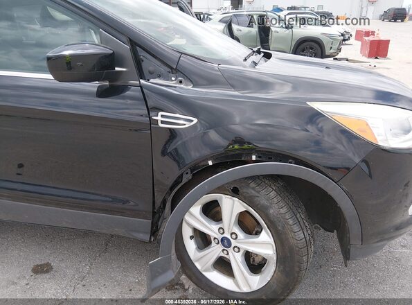 1FMCU0G74GUA66702 2016 FORD ESCAPE Black Widok z przodu