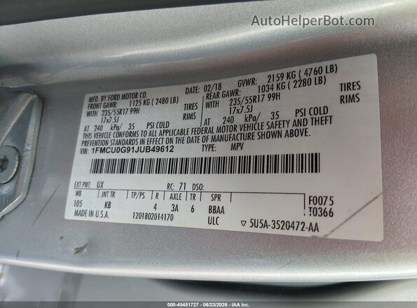 1FMCU0G91JUB49612 2018 FORD ESCAPE Silver ძრავის განყოფილების ხედი