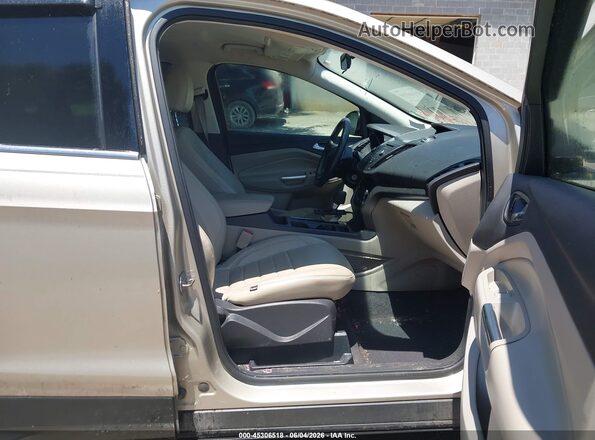1FMCU0G94HUB19398 2017 FORD ESCAPE Tan Вид салону спереду