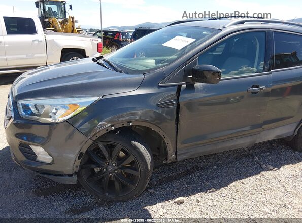 1FMCU0G97HUE09778 2017 FORD ESCAPE Gray Вид спереду