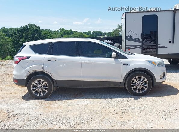 1FMCU0G98HUD66956 2017 FORD ESCAPE White Vista interior trasera