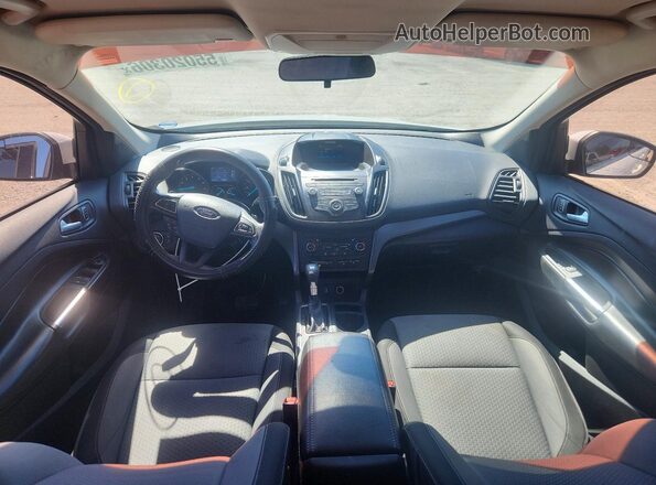 1FMCU0G98HUD67167 2017 FORD ESCAPE Белый Вид панели приборов