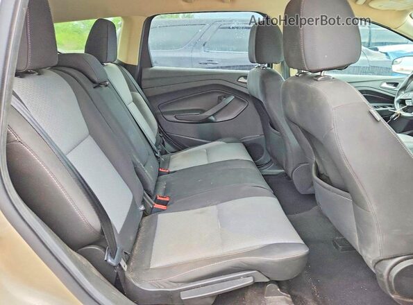 1FMCU0GD0HUD09171 2017 FORD ESCAPE Бежевый Вид задней части салона