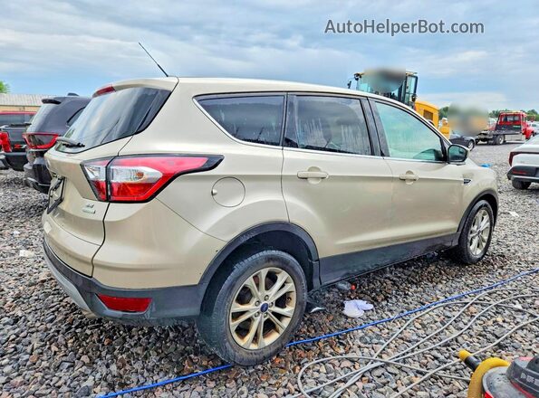 1FMCU0GD0HUD09171 2017 FORD ESCAPE Бежевый Задняя правая четверть