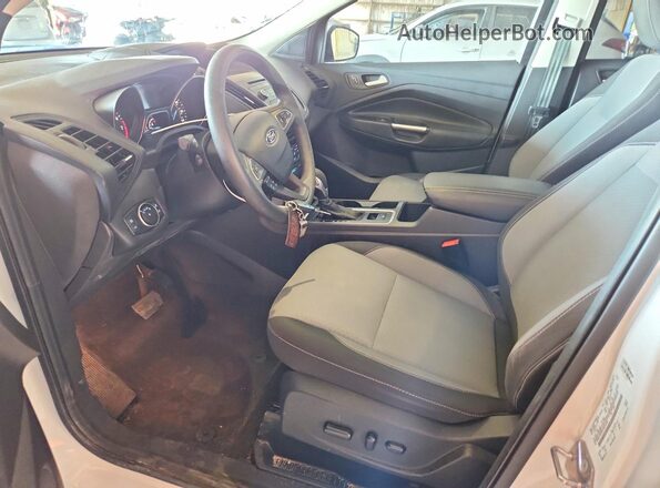 1FMCU0GD0JUB14158 2018 FORD ESCAPE White Vista interior delantera