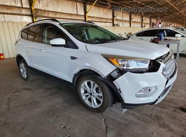1FMCU0GD0JUB14158 2018 FORD ESCAPE White Delantero derecho