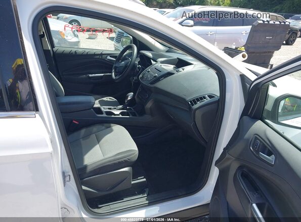 1FMCU0GD0JUB75588 2018 FORD ESCAPE White Widok wnętrza z przodu
