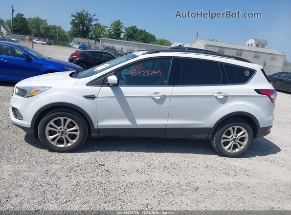 1FMCU0GD0JUB75588 2018 FORD ESCAPE White Widok wnętrza 360 stopni