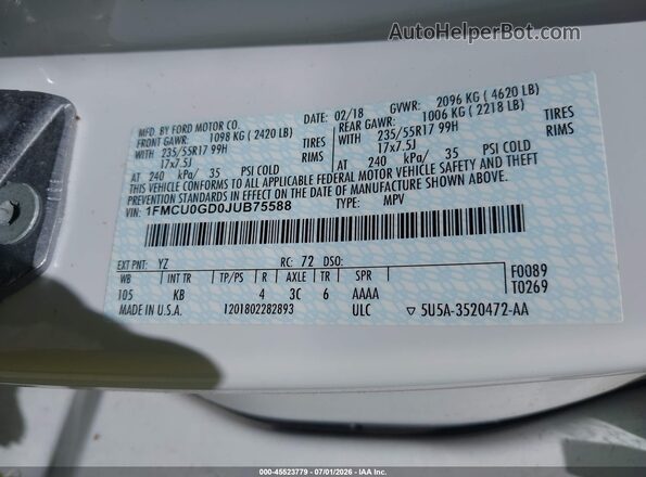 1FMCU0GD0JUB75588 2018 FORD ESCAPE White Widok komory silnika
