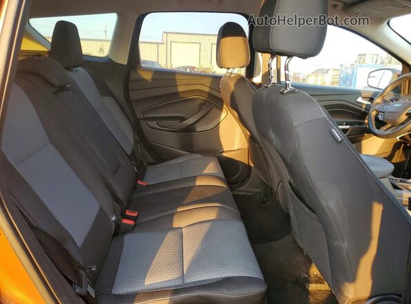 1FMCU0GD1HUA37200 2017 FORD ESCAPE Оранжевый 