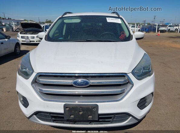 1FMCU0GD1HUB45929 2017 FORD ESCAPE White Դիմացի տեսք