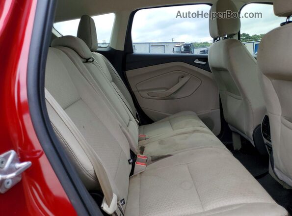 1FMCU0GD1HUB73777 2017 FORD ESCAPE Red Rear interior view