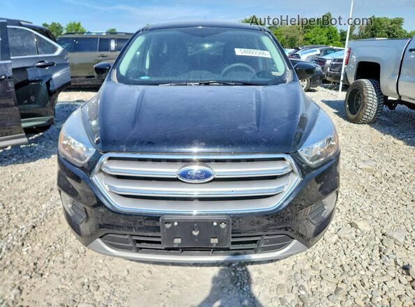1FMCU0GD1HUE72640 2017 FORD ESCAPE Черный Вид спереди