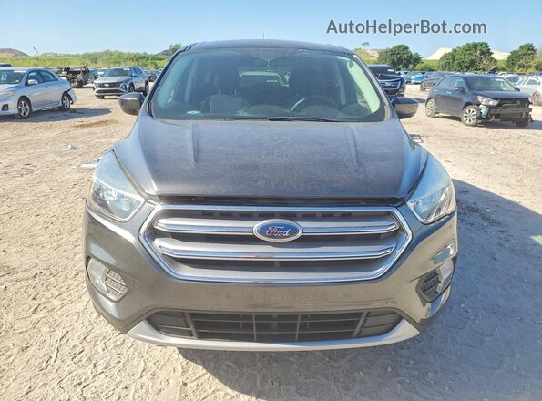 1FMCU0GD2HUA19966 2017 FORD ESCAPE Угольный Вид спереди