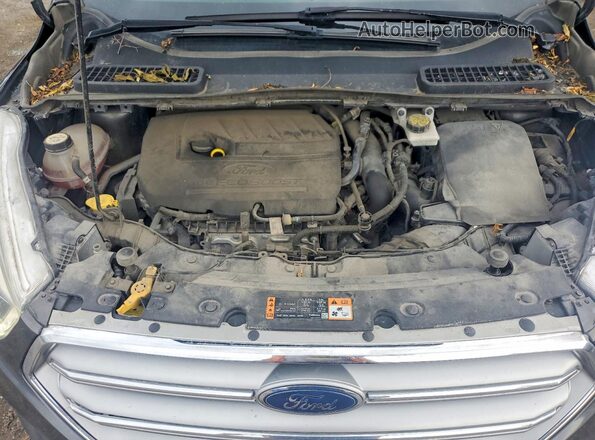 1FMCU0GD2HUD88679 2017 FORD ESCAPE Gray Widok komory silnika