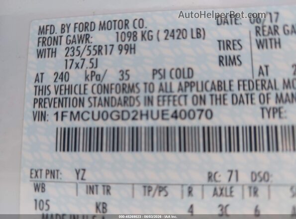 1FMCU0GD2HUE40070 2017 FORD ESCAPE White ძრავის განყოფილების ხედი