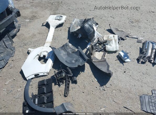 1FMCU0GD2HUE40070 2017 FORD ESCAPE White 