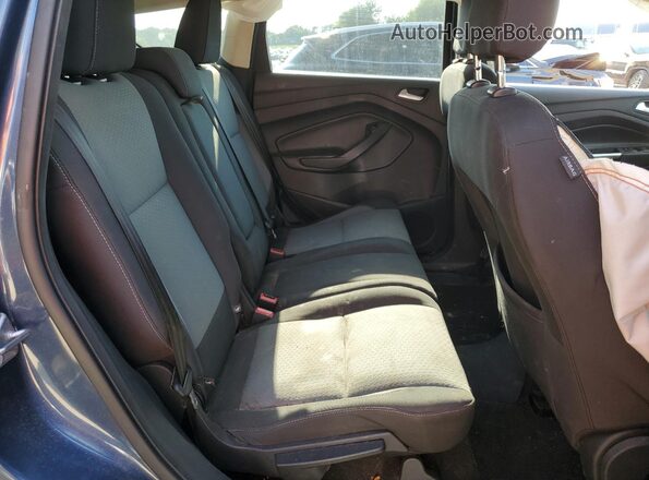 1FMCU0GD2JUB07602 2018 FORD ESCAPE Синий Вид задней части салона