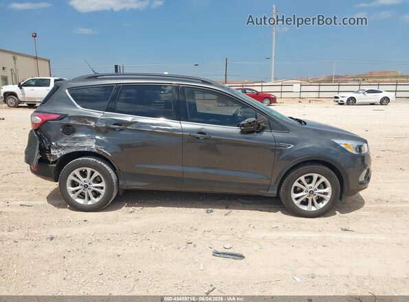 1FMCU0GD2JUD28990 2018 FORD ESCAPE Gray Սալոնի հետևի տեսք