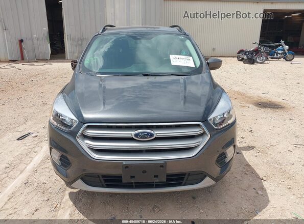 1FMCU0GD2JUD28990 2018 FORD ESCAPE Gray Սարքավորումների վահանակի տեսք