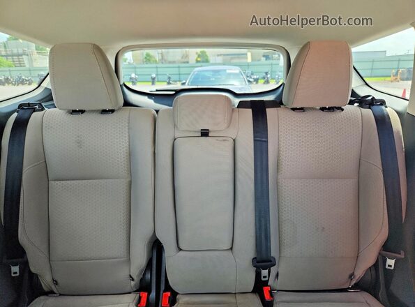 1FMCU0GD2KUB13028 2019 FORD ESCAPE Silver Հետևի նստատեղերի տեսք