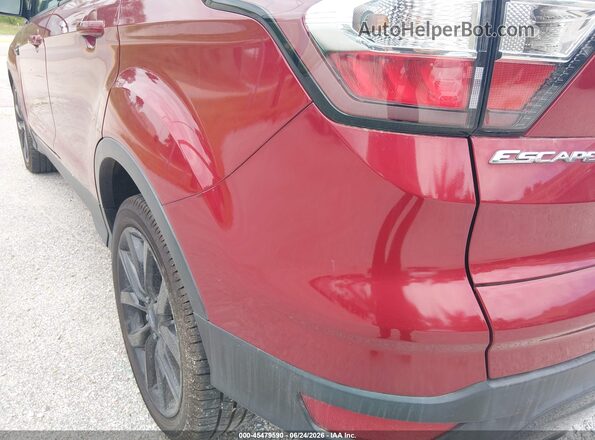 1FMCU0GD3HUC44171 2017 FORD ESCAPE Красный Вид спереди