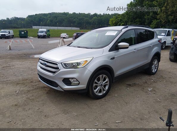 1FMCU0GD3HUC73122 2017 FORD ESCAPE Серебряный Передняя левая четверть