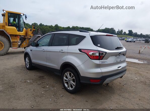 1FMCU0GD3HUC73122 2017 FORD ESCAPE Серебряный Задняя левая четверть