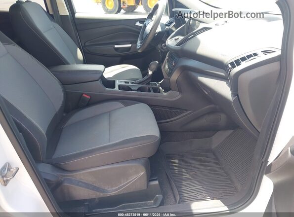1FMCU0GD3HUE63888 2017 FORD ESCAPE Белый 