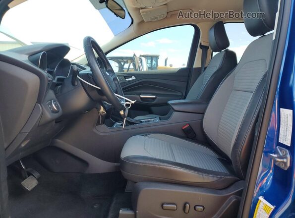 1FMCU0GD3JUA02079 2018 FORD ESCAPE Синий Вид салона спереди