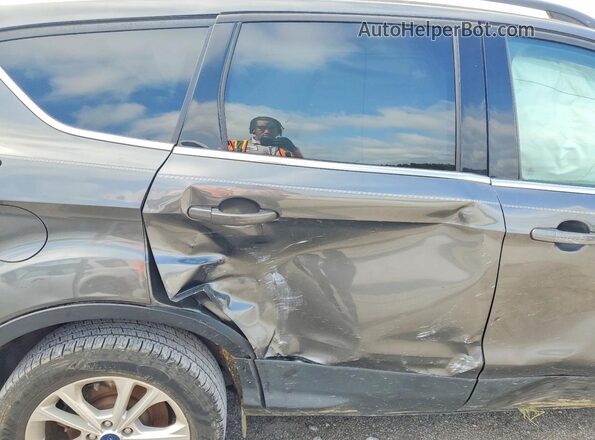 1FMCU0GD3JUB61880 2018 FORD ESCAPE Gray Вид задньої частини салону
