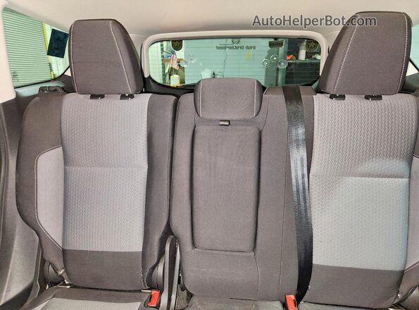 1FMCU0GD3JUB75293 2018 FORD ESCAPE White Widok tylnych siedzeń