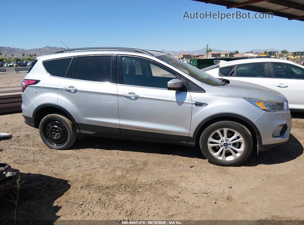 1FMCU0GD3JUB75441 2018 FORD ESCAPE Silver Սալոնի հետևի տեսք