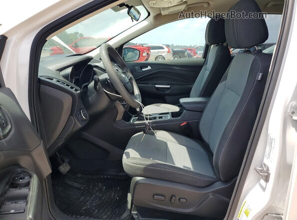 1FMCU0GD4HUC72559 2017 FORD ESCAPE White Вид салону спереду