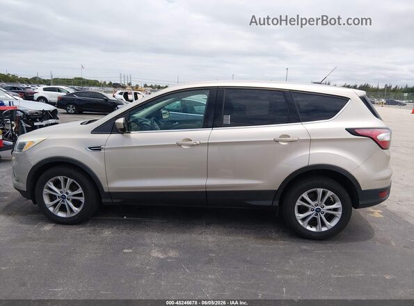1FMCU0GD4HUD24725 2017 FORD ESCAPE Beige Панорамний вид салону 360°