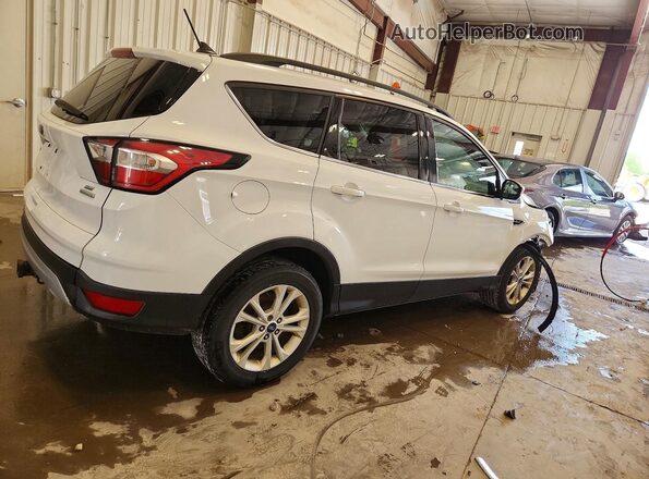 1FMCU0GD4JUA04651 2018 FORD ESCAPE Белый Задняя правая четверть
