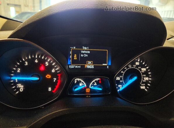 1FMCU0GD4JUA04651 2018 FORD ESCAPE Белый Вид щитка приборов