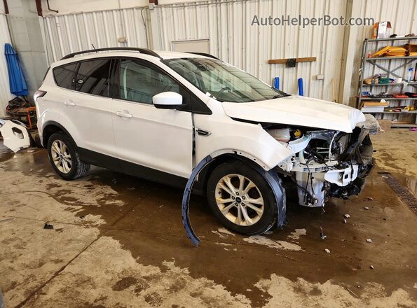 1FMCU0GD4JUA04651 2018 FORD ESCAPE Белый Передняя правая четверть
