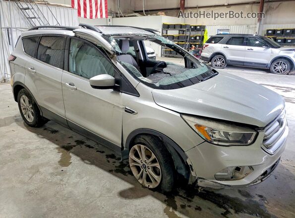 1FMCU0GD4JUD60615 2018 FORD ESCAPE Silver Front right