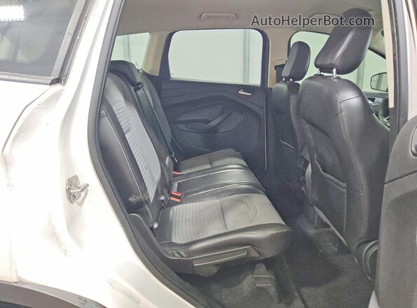 1FMCU0GD4KUC20775 2019 FORD ESCAPE Белый Вид задней части салона