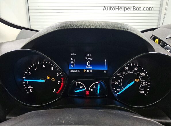 1FMCU0GD4KUC20775 2019 FORD ESCAPE Белый Вид щитка приборов