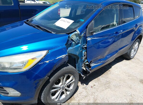 1FMCU0GD5HUA18097 2017 FORD ESCAPE Blue Widok z przodu