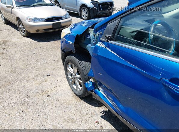 1FMCU0GD5HUA18097 2017 FORD ESCAPE Blue Widok wnętrza z tyłu