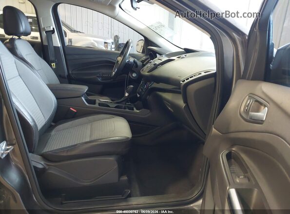 1FMCU0GD5HUE09038 2017 FORD ESCAPE Gray Vista interior delantera