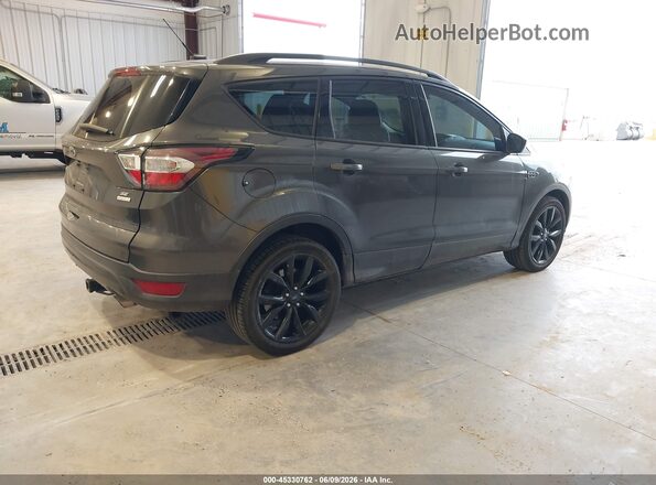 1FMCU0GD5HUE09038 2017 FORD ESCAPE Gray Trasero derecho