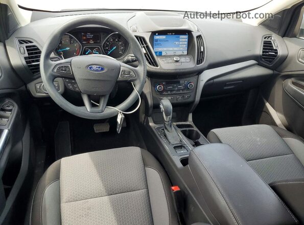 1FMCU0GD5KUA38339 2019 FORD ESCAPE Silver Widok deski rozdzielczej