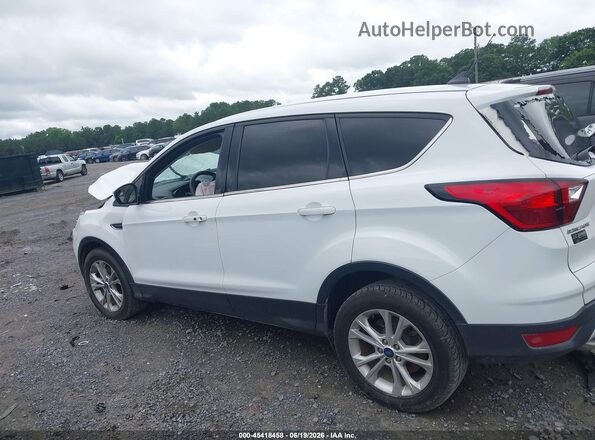 1FMCU0GD5KUB46590 2019 FORD ESCAPE Белый 