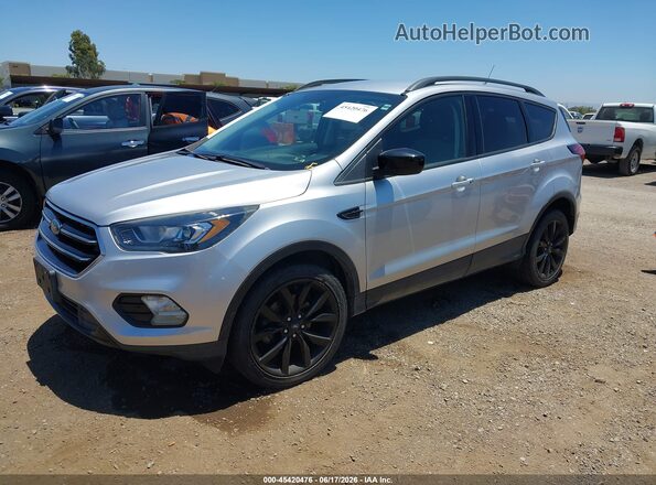 1FMCU0GD5KUB80500 2019 FORD ESCAPE Silver Przód lewy