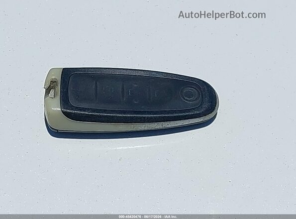 1FMCU0GD5KUB80500 2019 FORD ESCAPE Silver Widok deski rozdzielczej